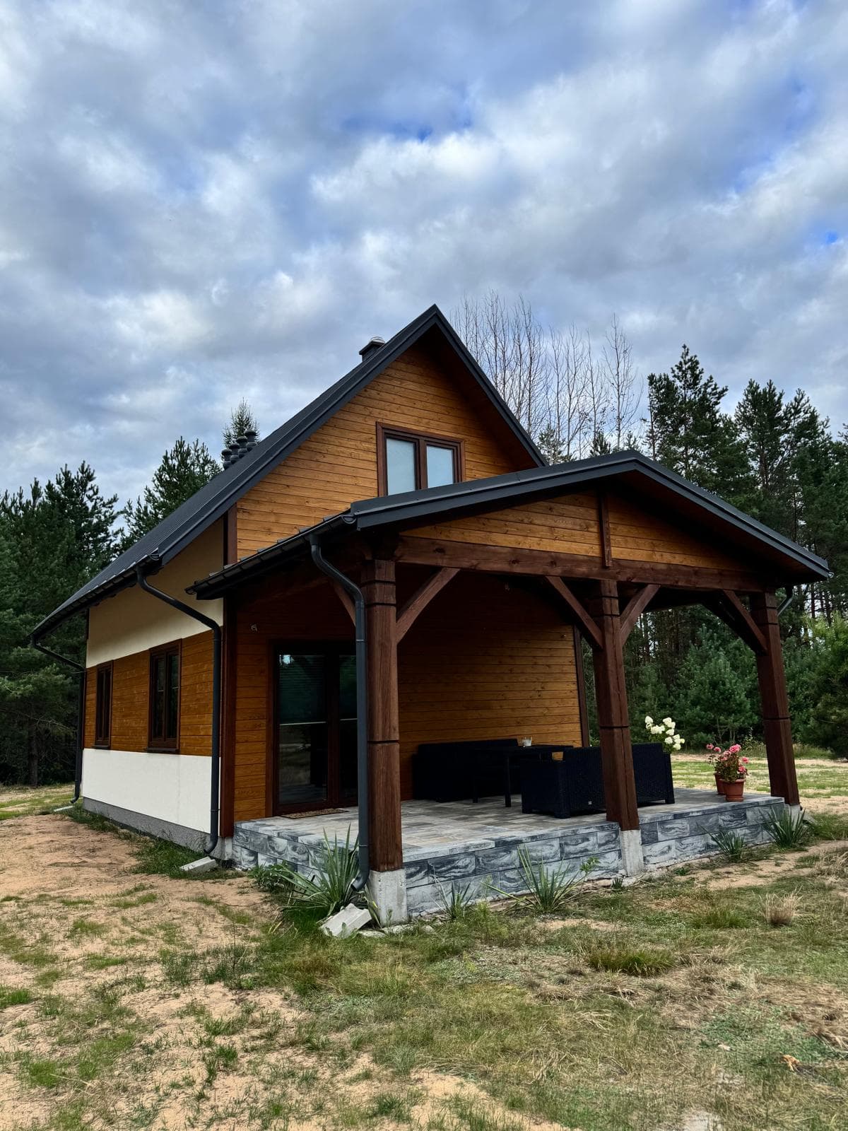 Okolica robi połowę roboty